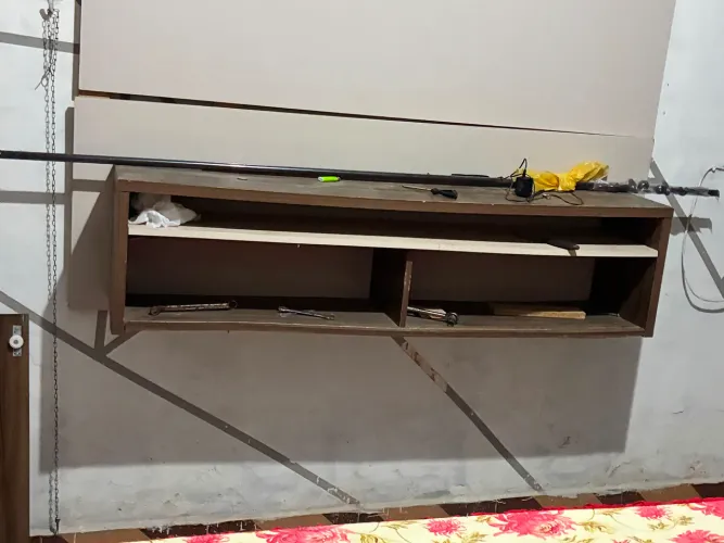 Vendo Rack Suspenso para TV em MDF 