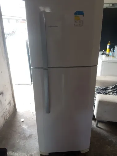 Geladeira duplex gigante ótimo estado de conservação 