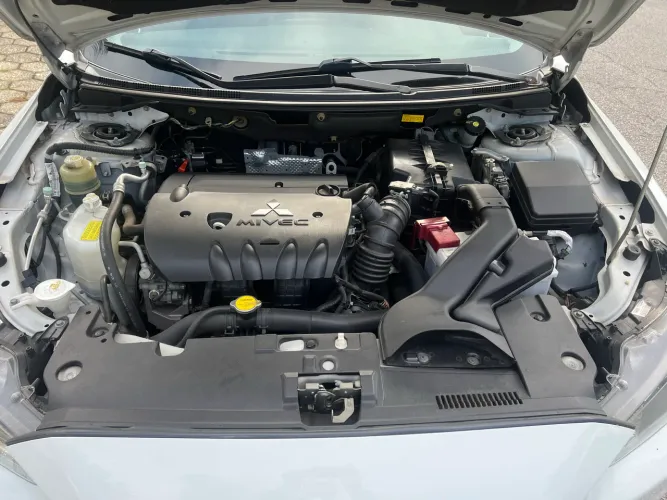Mitsubishi Lancer 2.0 16V 160cv Mec. 2015
