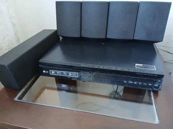 Home Theater Blu-ray 3D LG LHB625M - 1000W RMS - Completo e Funcionando
