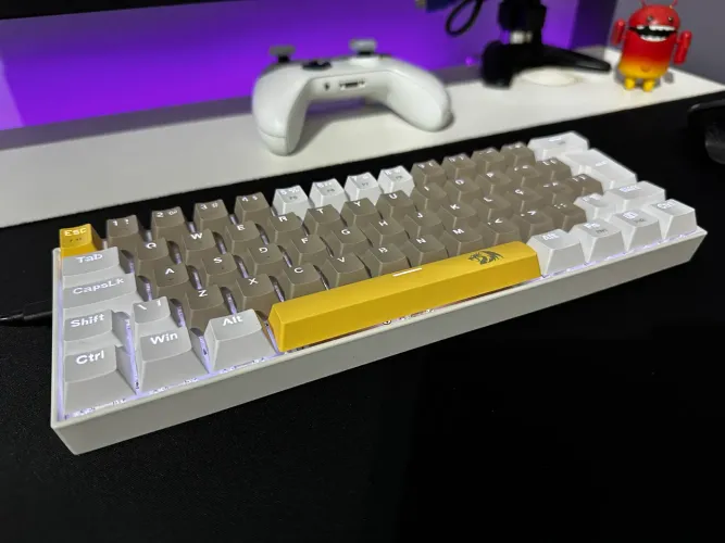 Teclado Gamer Redragon Lakshimi 60% - Switch Brown