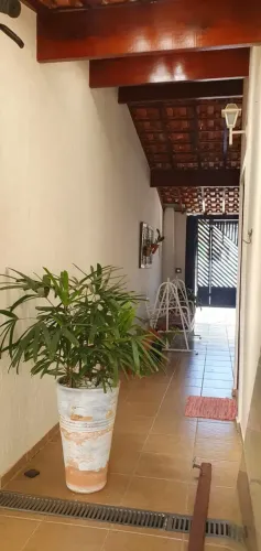 Linda casa assobradada, com vista maravilhosa e 3 andares no Jardim Ismênia.
