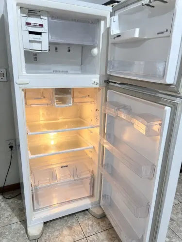 GELADEIRA BRASTEMP