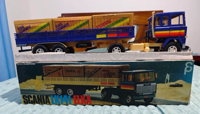Caminhão Scania LK141 Elka