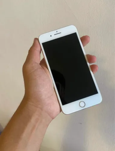 iPhone 8 Plus 