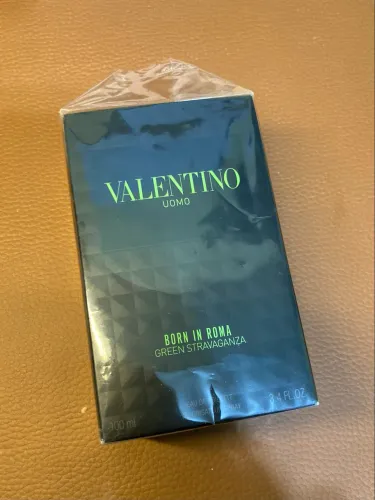 Valentino Born in Roma Green Stravaganzza
