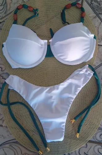 Lindos biquínis disponível