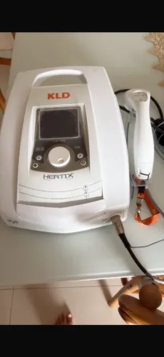 Vendo radiofrequência seminova  
