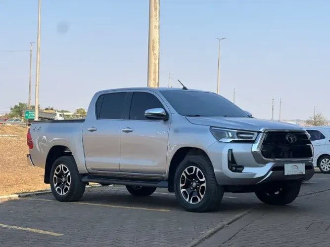 Toyota Hilux CD SRX 4X4 2.8 TDI 16V Diesel Aut. 2021