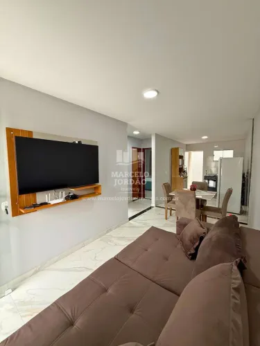 Casa em Piúma - 2 quartos com suíte - Financiável - 2 vagas de garagem