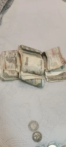 Moedas é cédula antiga 