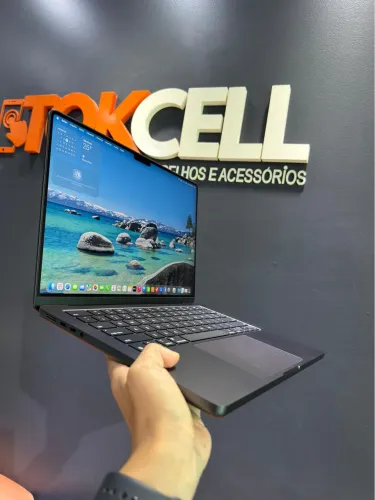 MacBook M5 16GB RAM 512GB Space Black bateria 100% 2 ciclos garantia Apple 