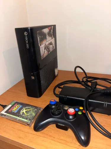 Xbox 360 Slim 500GB Desbloqueado + Controle Original + 90 Jogos + HDMI