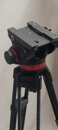 Tripé manfrotro MVH502AH Hidráulico profissional 