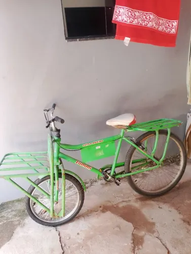 VENDE-SE BICICLETA CARGUEIRA 