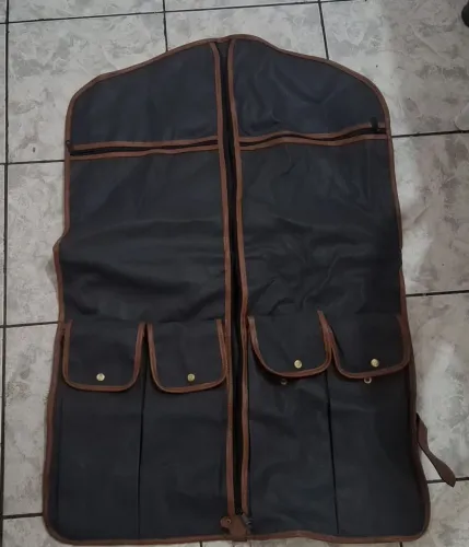 Porta terno de luxo de marca estrangeira feito 100% de couro