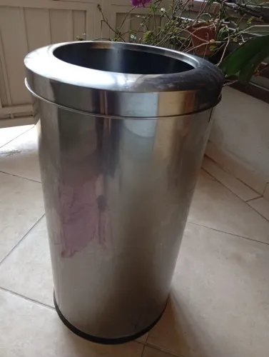 Lixeira 47 litros com aro decorline inox Brinox