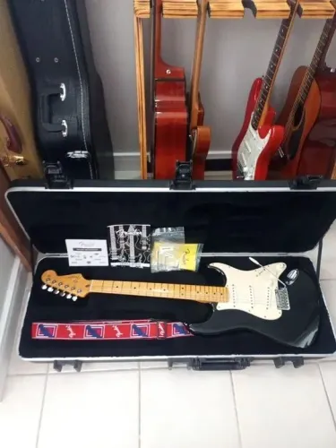 Guitarra Fender Stratocaster American Standart - Estado de loja!