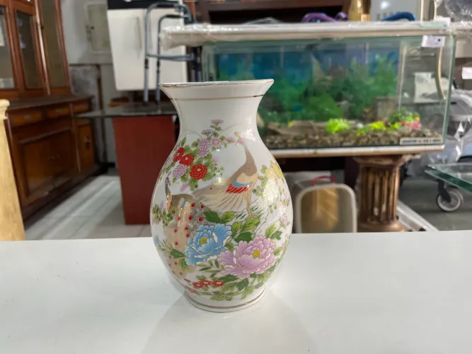Vaso Decorativo em Porcelana Chinesa