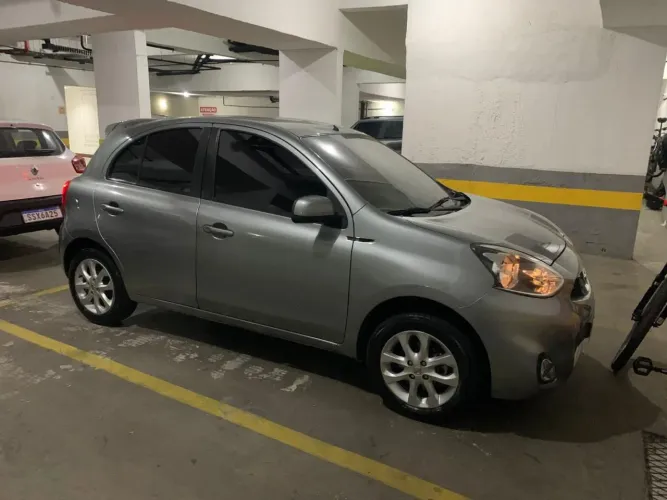 Nissan March SV 1.0 12V Flex 5P 2016