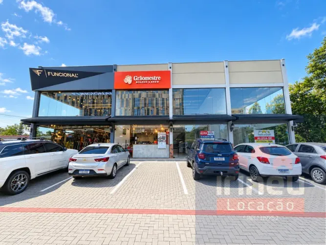 Sala comercial com 114m² no Anita Garibaldi em frente ao Colégio Core-e!