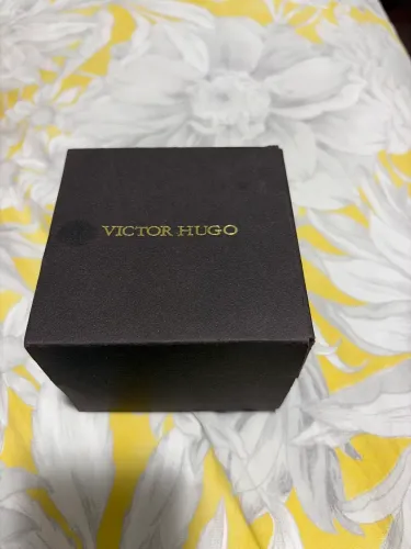 Relógio Victor Hugo 