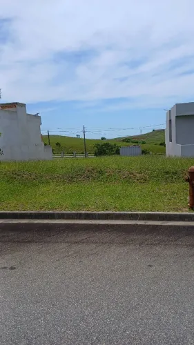 Excelente terreno à venda no Condomínio Reserva Cabiúnas - Macaé - RJ.