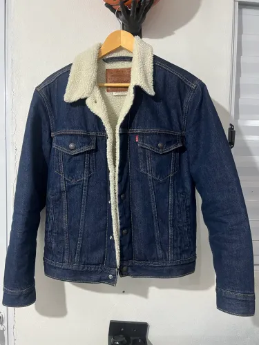 Jaqueta Jeans Levis Sherpa Premium Lavagem escura