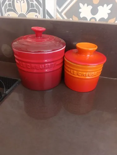 Porta mantimento (vermelho) lê creuset 