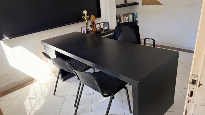 Vendo mesa para escritório