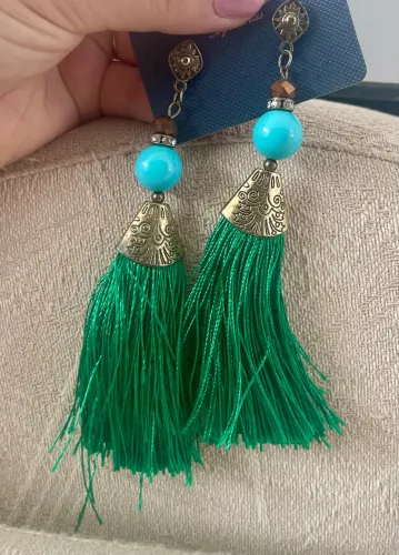 Brinco de franja tecido