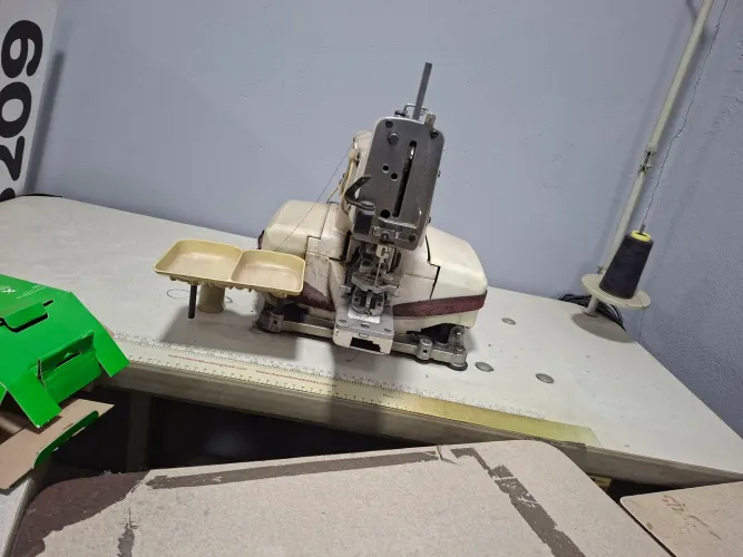Máquina de Costurar Botão de Massa