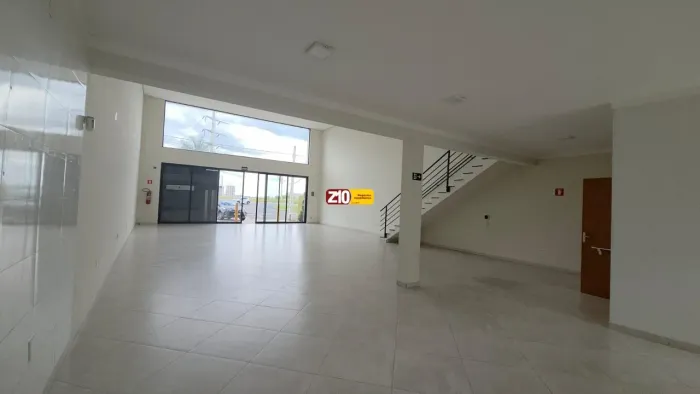 Salão Comercial de 270m² com 03 Banheiros para Locação em Indaiatuba-SP, Jardim Residencia