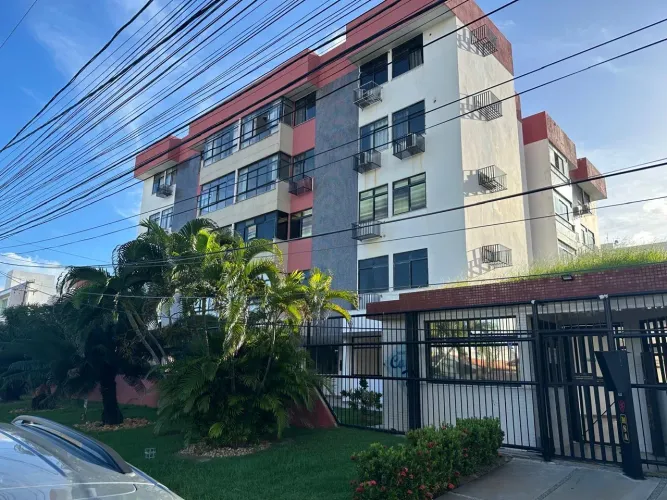 Apartamento Grande a 1 rua da Orla de Atalaia