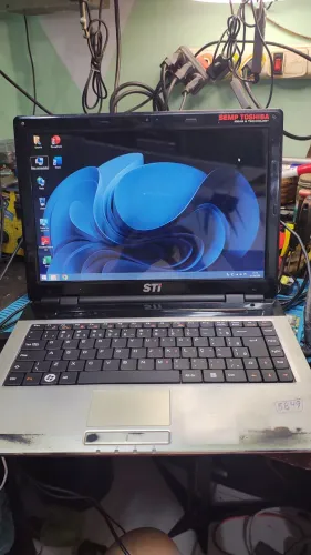 Notebook Sti core2duo 4gb ssd32 (Ler descrição)