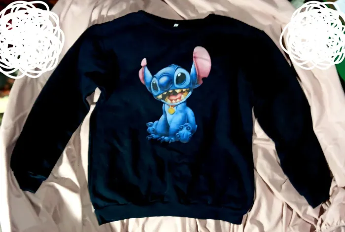 Moletom Adulto preto Stitch s/capuz e bolsos Tam M