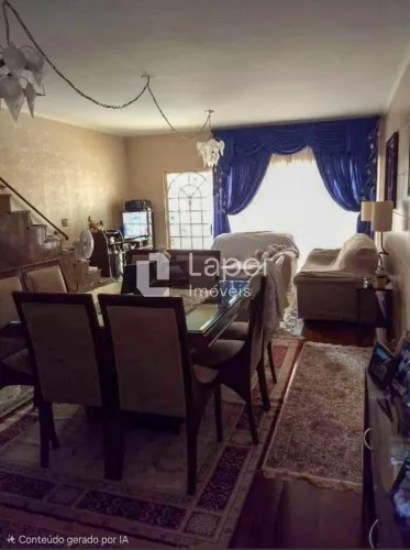 Sobrado com 195 m² à venda na Aclimação.