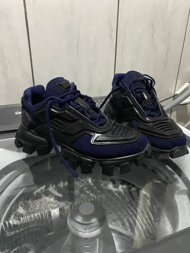 Vendo tenis prada original 
