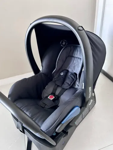 Bebê conforto maxi cosi + base de carro