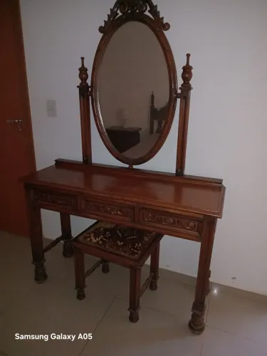 Penteadeira com banquete 