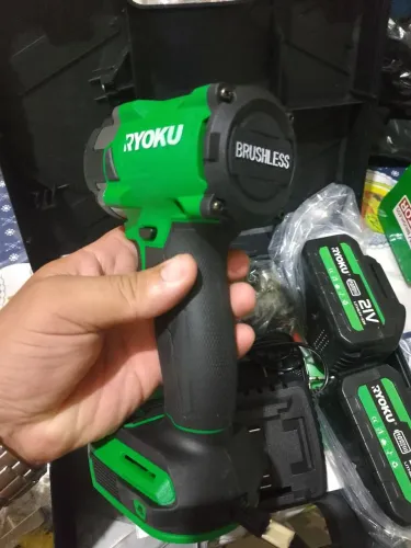 Vende-se chave de impacto