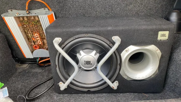 ? Caixa Trio Completa JBL - Grave Forte e Som de Qualidade!