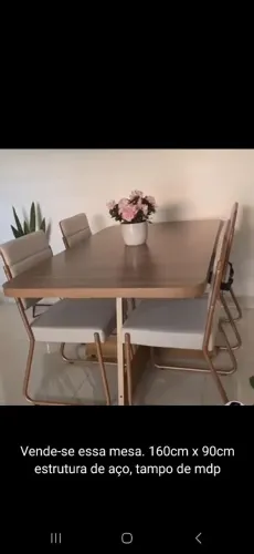 Mesa de jantar (somente a mesa sem cadeiras)