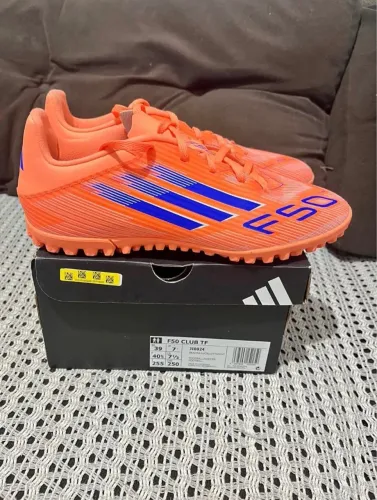 CHUTEIRA F50 CLUB SOCIETY ,N? 39