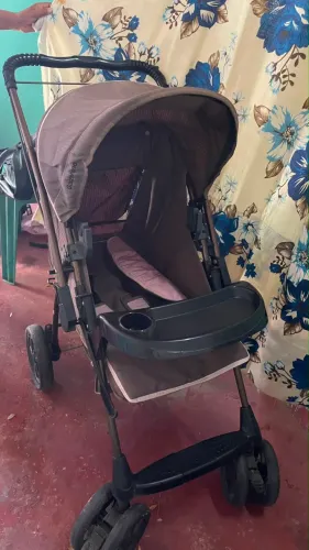 carrinho de bebê novo, nunca usado