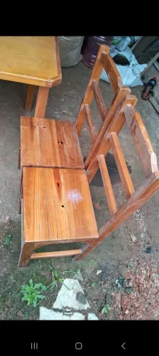 Mesa com 4 cadeiras