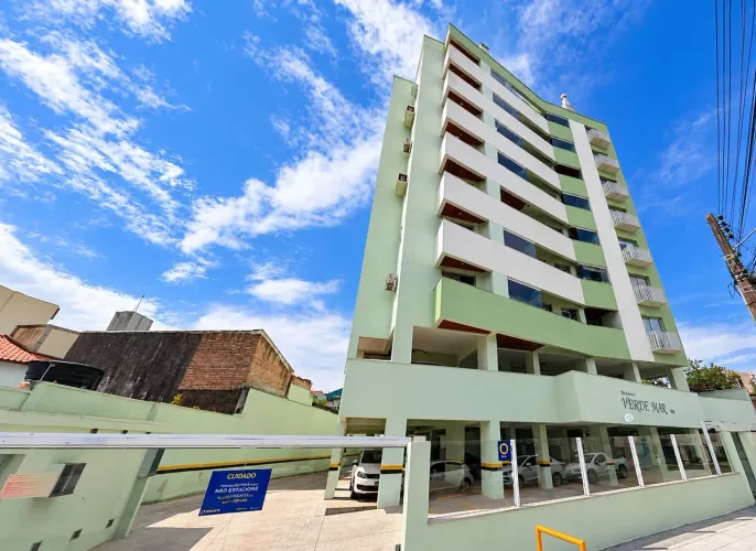 Apartamento com 2 quartos em Florianópolis