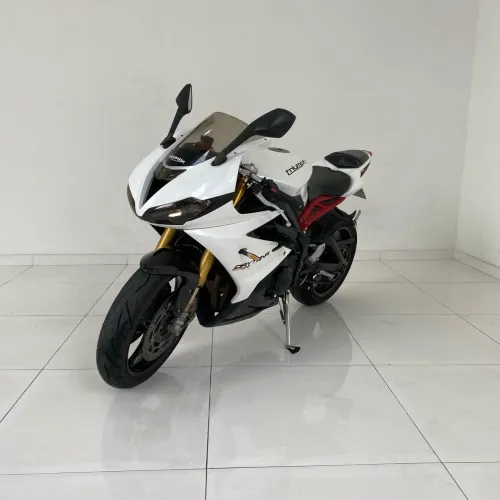 Vendo Daytona 675R