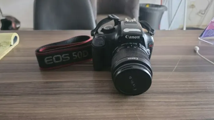 CAMERA PROFISSIONAL CANON T3 FUNCIONANDO PERFEITAMENTE OPORTUNIDADE 780,00