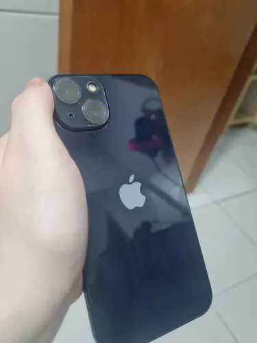 iPhone 13 512GB Preto + 3 películas de vidro + 9 capinhas